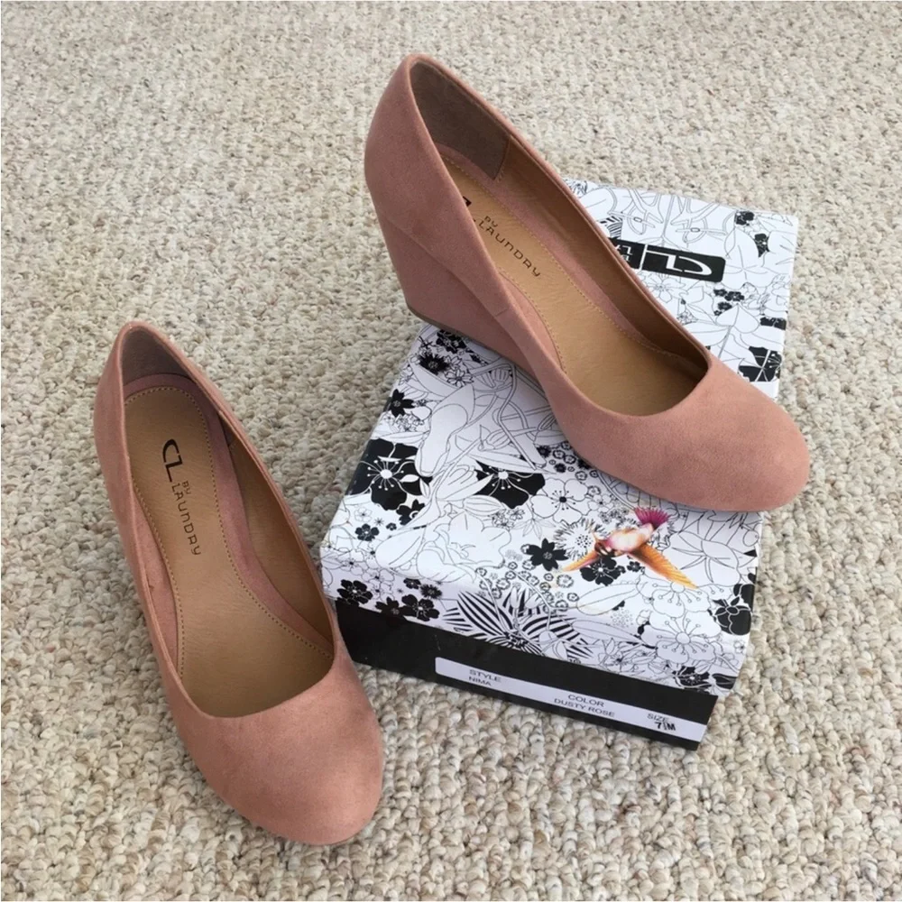 NWT Pima Wedge Heels from CL by Laundry